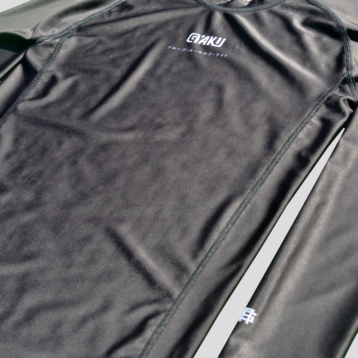 Men’s STAPLE Long Sleeve Rashguard - FEATURE