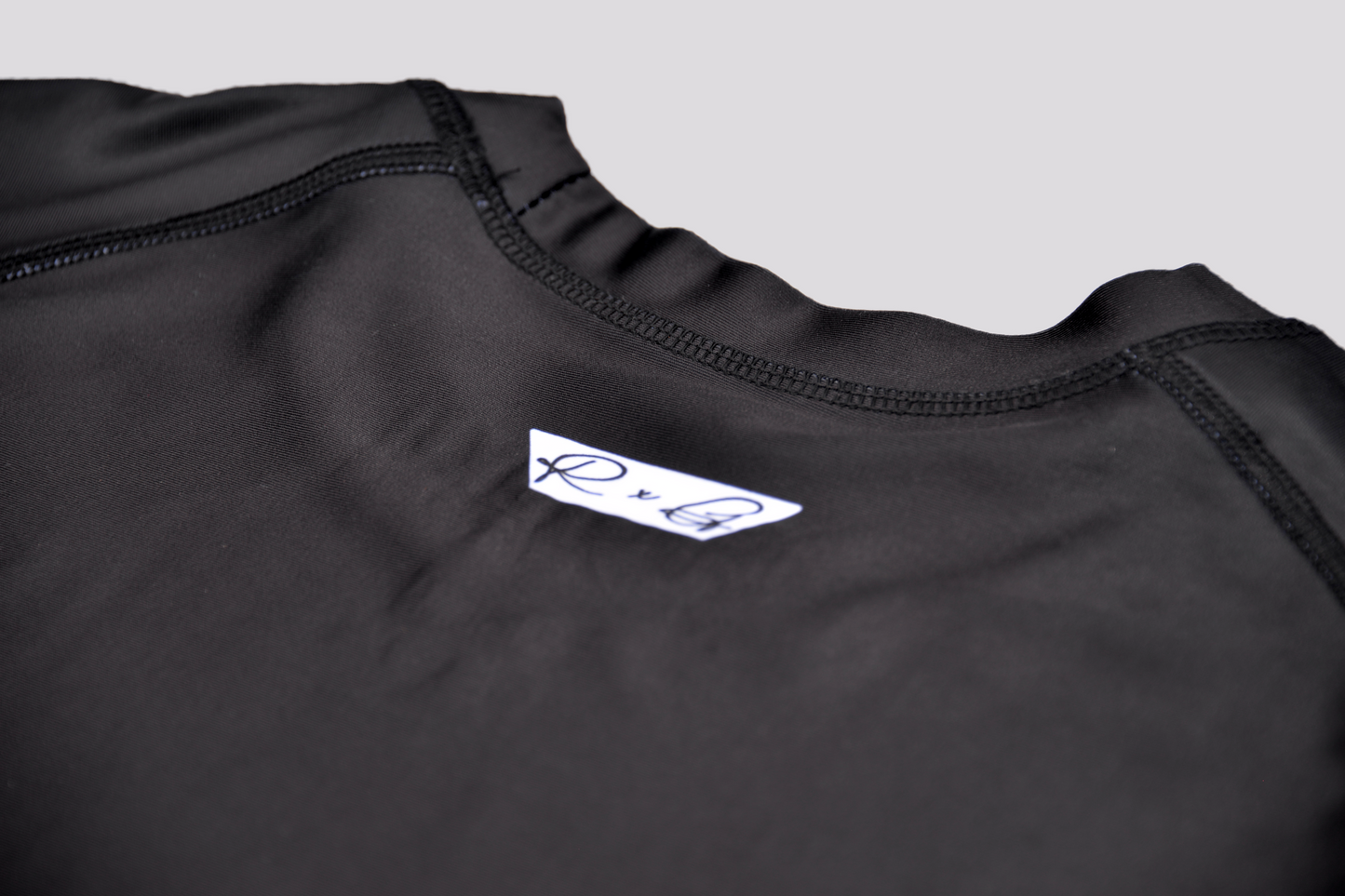 Women's STAPLE Rashguard - SILENT VOID