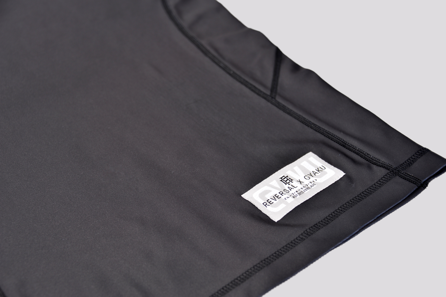Women's STAPLE Rashguard - SILENT VOID