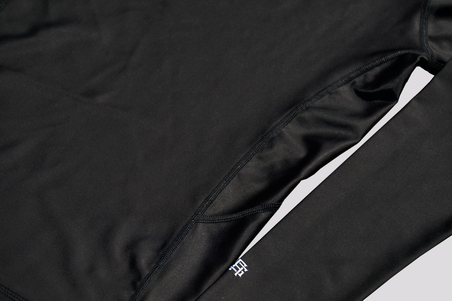 Women’s STAPLE Long Sleeve Rashguard - FEATURE