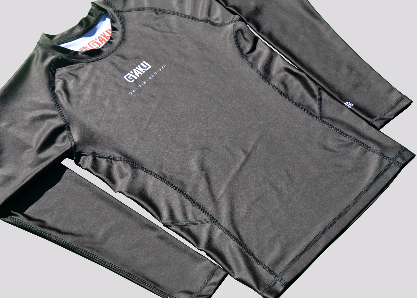 Women’s STAPLE Long Sleeve Rashguard - FEATURE